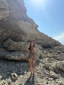 yanyaan Public Pic 3