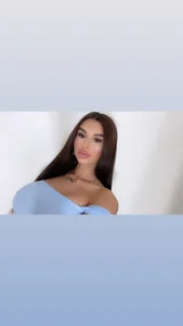 Emily__Hudsson Public 사진