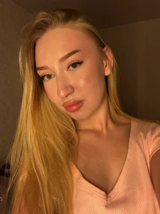 AlinaTeaseX Blonde moment Fotka 6