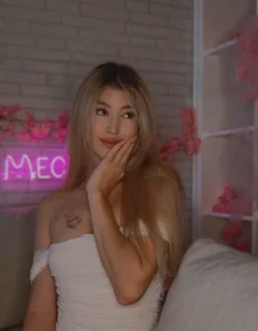 KissYourTessa It's me :) Pic