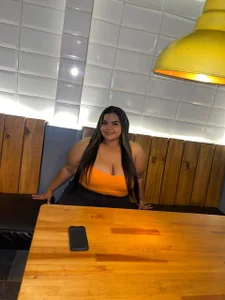 AlexaaTaylor Do you want a date with me? Pic 4