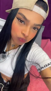 EmmaEbony_ “You make me blush every time you look at me    😳💞” Pic 7