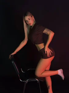 BettyRemz a cutie in brown зображення 4