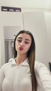 MableHort My reflection Pic 2