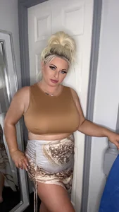 GemaJBusty Public Pic 6