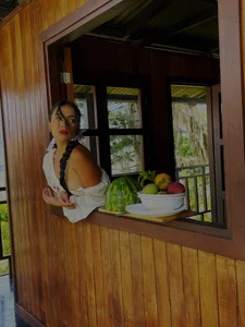 SaraVergara: Public ( 3 фото)