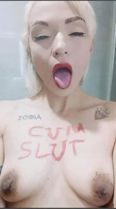 Cherry_Layne Public Pic 3