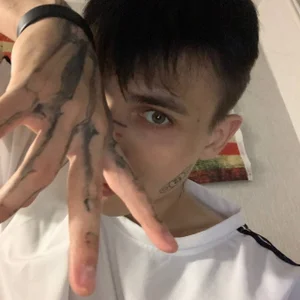 ClarkBevのPublicの 4枚の写真