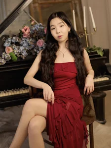 EMILY_GREENSON: temptress ( 3 фото)