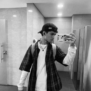 Michaelkoiv Michael pics ₍^. .^₎Ⳋ Bilde