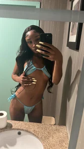 laniluvss's XXX Nude Photo 8