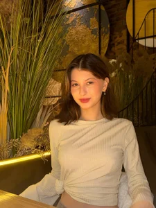 LouiseChavez so upset for today sorry Immagine  5