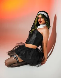 BellaOlsen Devil in Heels 사진 2