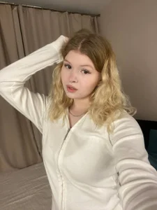 ShontaWasilko Cute outfit with skirt Pic 7