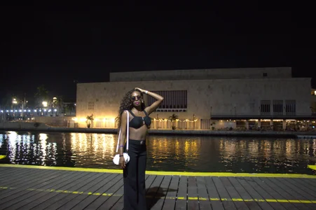 Christinasot01: Public ( 5 фото)