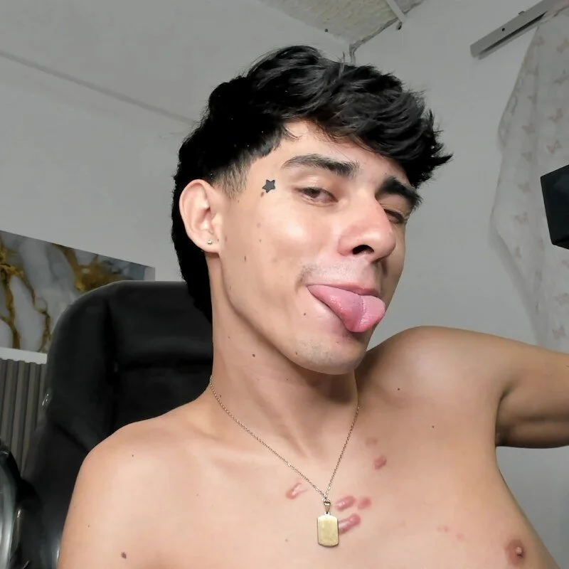 Dyla_n18 热门图片 318