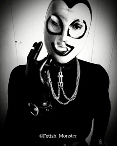 Fetish_Monster Public 사진 4