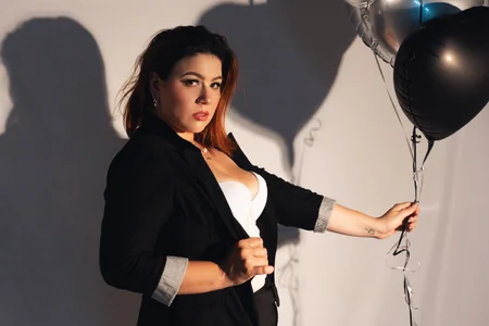 LucyanaSilva HBD to me! 🎂 Immagine  4