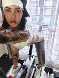 gym white od juliane_sweer1  9 snímek