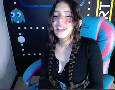 Paola_Lyon_ cutie Immagine  5