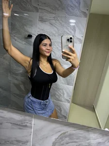 paola_rodriguez I need you close, right now. Come in and become my secret pleasure....❤️‍🔥😈🍒 Pic