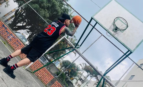 Drako_Lamar Dunkin' with the Flag On 🏀💪🇺🇸🔥 Immagine 