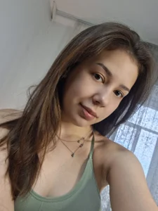 SynnoveChill beautie girl Pic 2