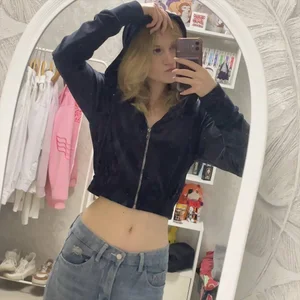 OliviaKelleyのPublicの 3枚の写真