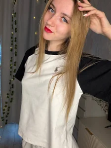 NellieEinspahr I smile, and you’re already excited Pic 3