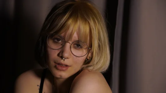 KellePourier Skin to skin Gambar