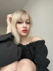 eva_sexxxsirens Girl in black Pic 2