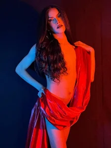 agatha_rodriguez Red queen Pic 7