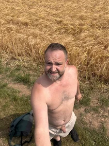 Dilfcam101のWalking in the fieldsの枚の写真