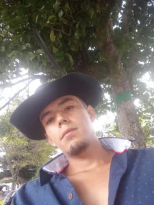 KikyoAndDrey Public  4টি ছবি