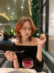 Tiffanythegreatest Public  4 снимка