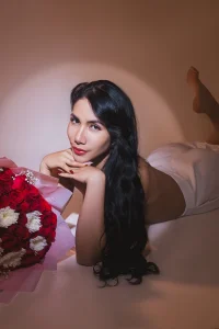 ArianaReynoldss Where roses bloom 🌹🤍 Pic 5