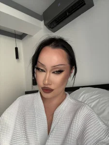 Selfie Queen😂 de BlackLotus__  5 Imagens