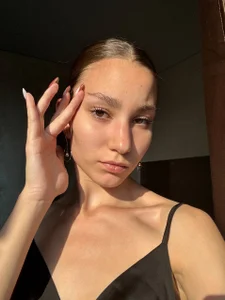 CarenMccannon Public Fotka
