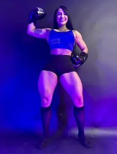 Salome-sw I am passionate about the world of fitness, heavy training and the discipline that it entails. Bilde