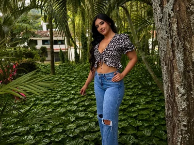 Isis_Osman Between leaves and desire รูป  9