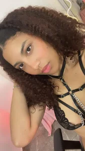 Daphnne_tay 🖤 Gambar 5