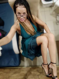 Kendra_Mom new hair style Pic 4