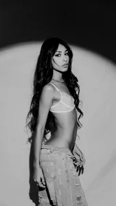 EmmaDuque: black and white ( фото)