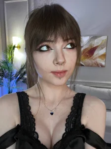 Lisssaura Public Pic 3