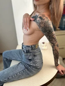 mc-OliviaPublic图片 8