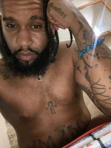 MilkyMontana Public Foto 3