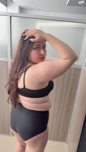 VANESSA__28 Public slika