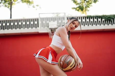Jullia_CarterSexual basketball💦 Bild 6