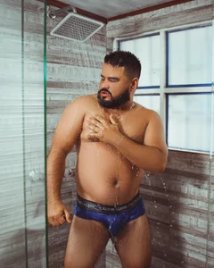 MichaelBear_: TAKE A BATH WITH ME 🛁🔥 ( 4 фото)