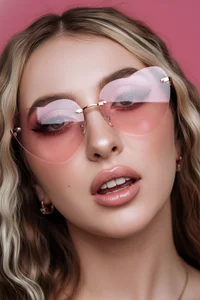 Eva_Vibe_ Pink mood Pic 4